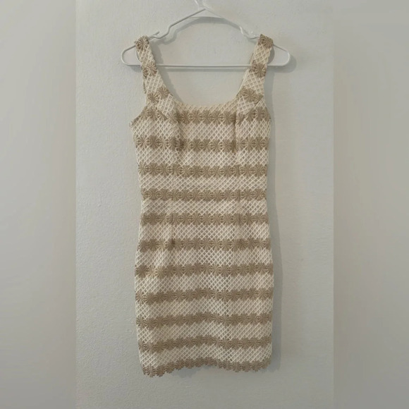 Lilly Pulitzer Meredith Shift Gold Metallic Lotti Daisy Lace Crochet Party Sz 0 - Picture 1 of 9